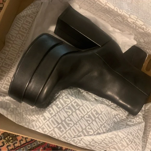 Steve Madden Cobra - Picture 8 of 8